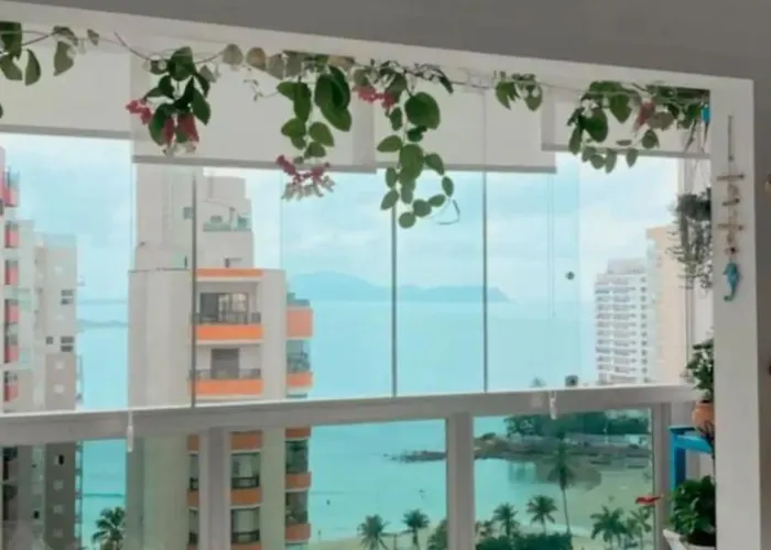 Apartamento Com Um Linda Vista Para O Mar Guarujá